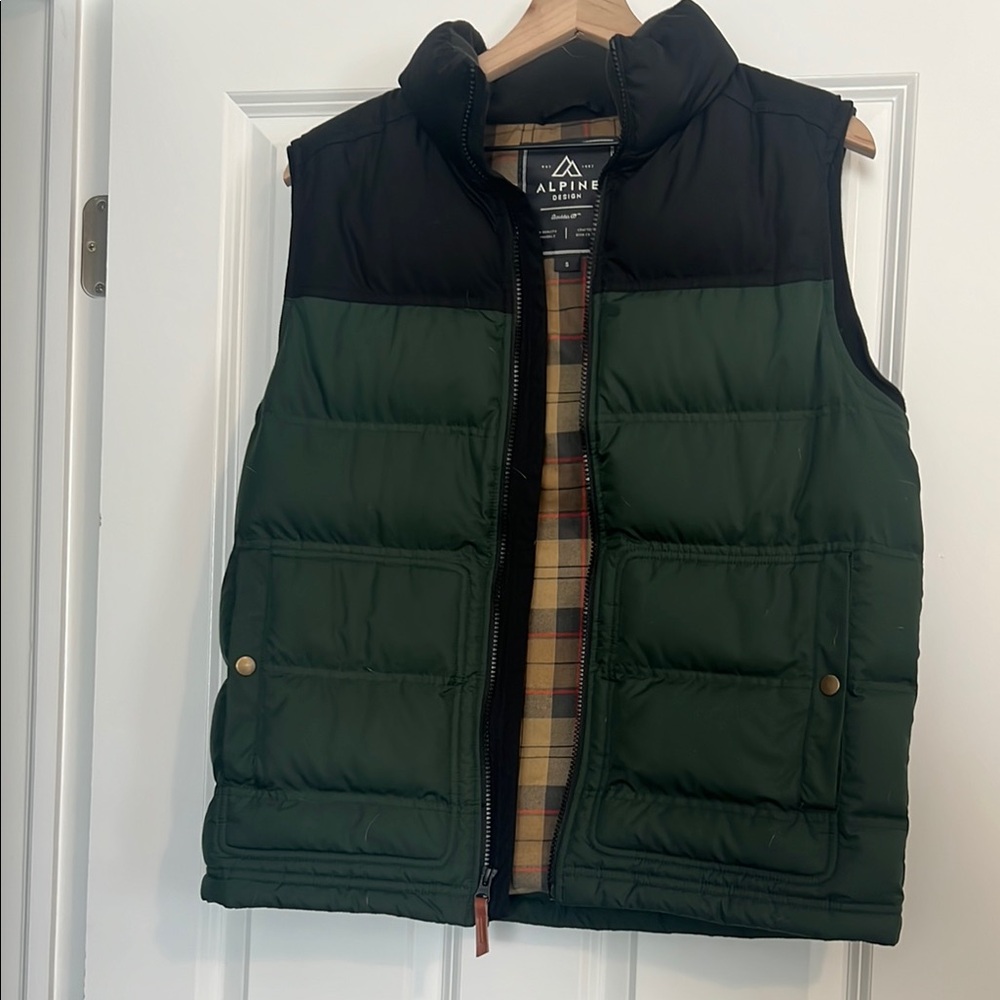Alpine Green and Black Men's Puffer Vest